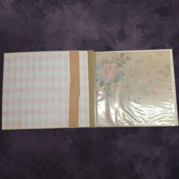 Recollections Vintage Romance Scrapbook - Picture 1 of 4